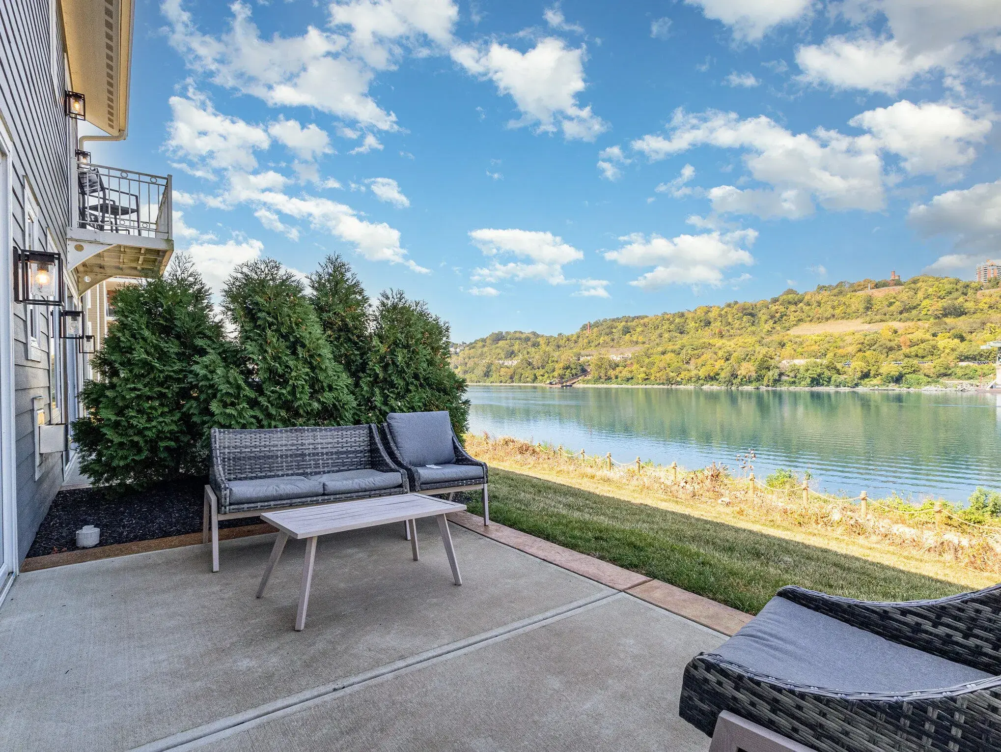 385 Manhattan Blvd, Dayton, KY 41074, USA
